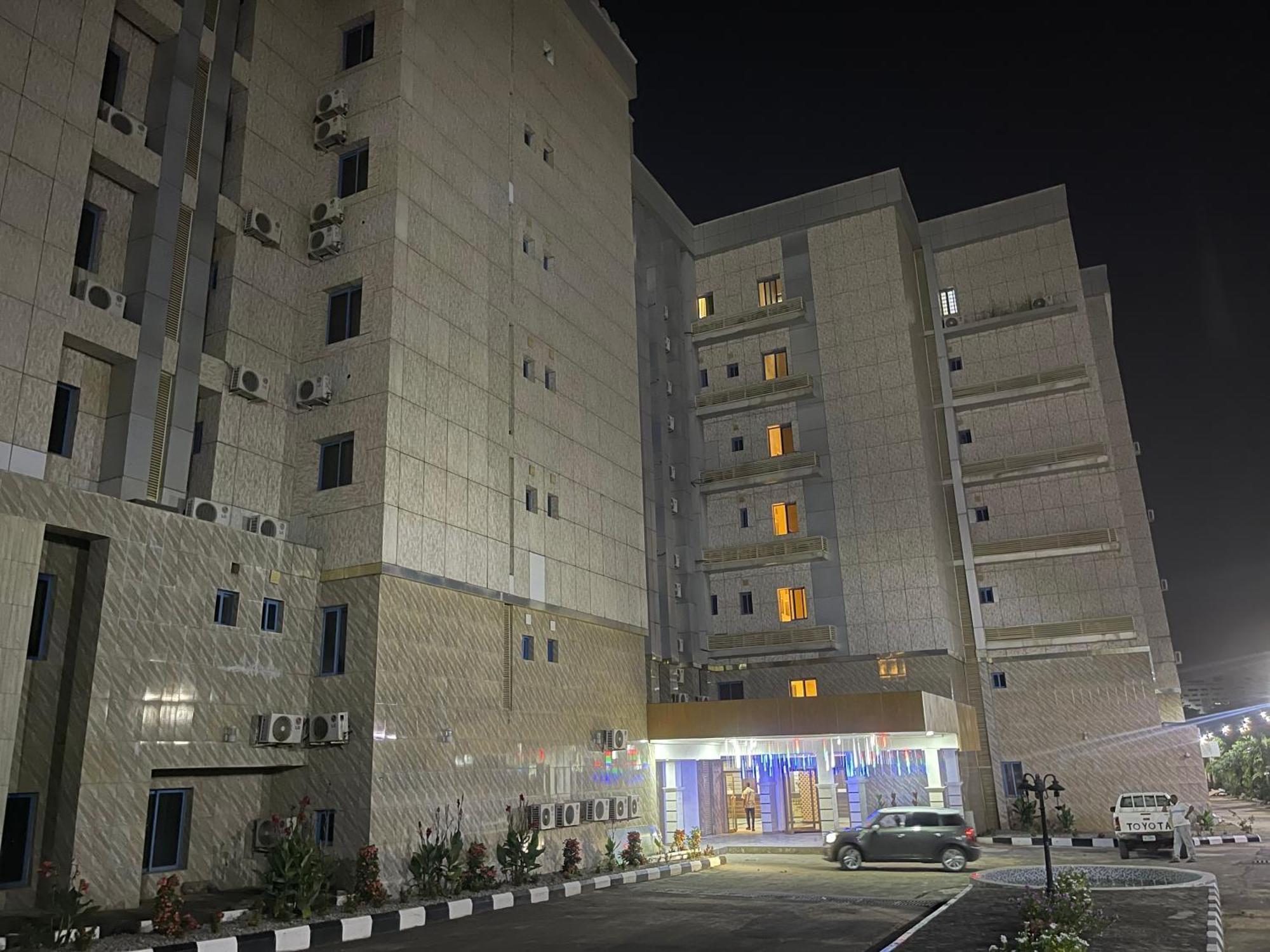 Aa Hotel And Suites Абуджа Экстерьер фото
