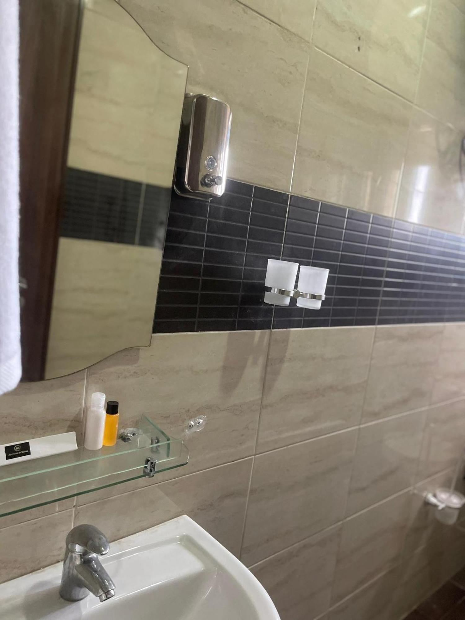 Aa Hotel And Suites Абуджа Экстерьер фото